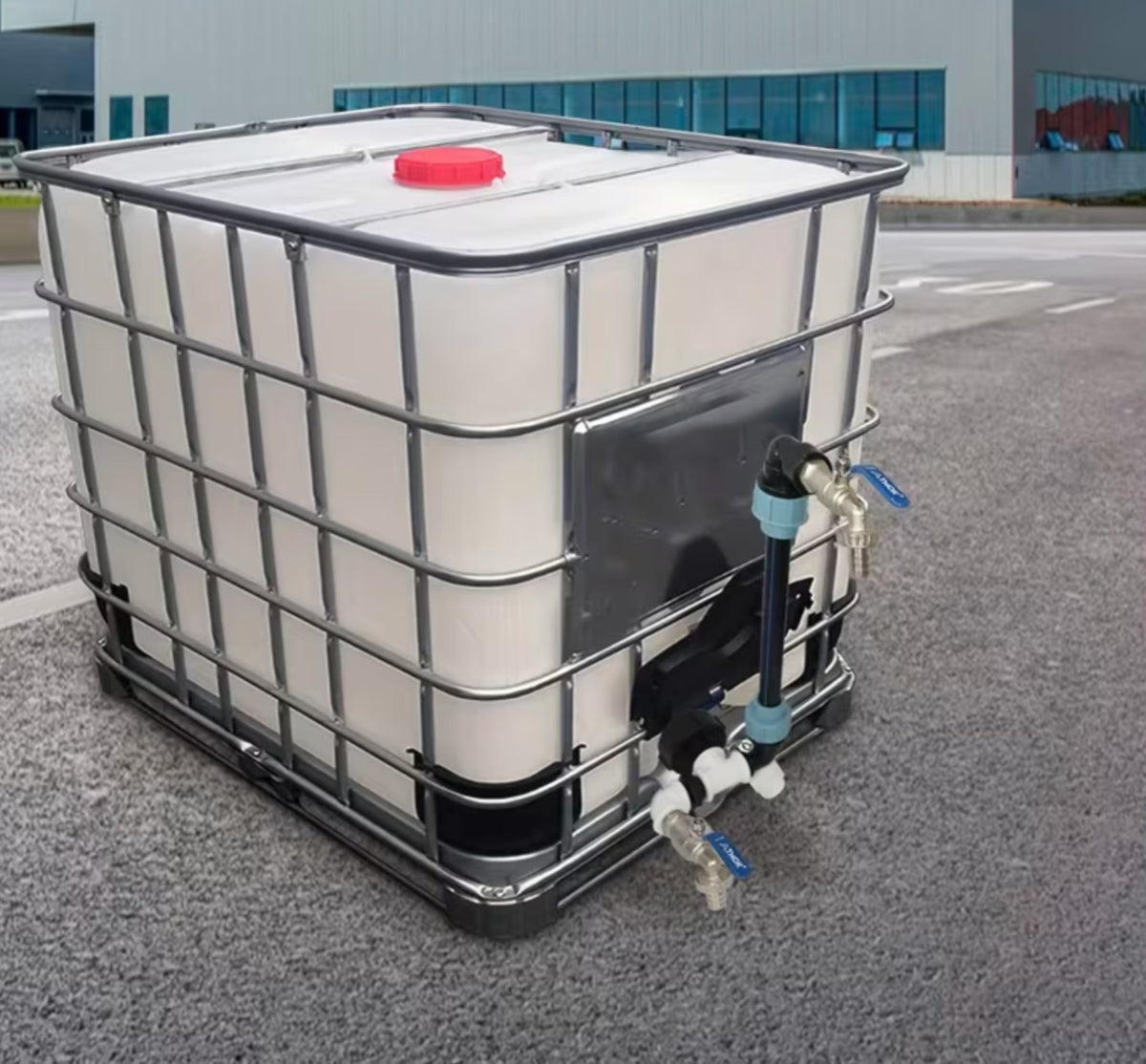 A Grade 600L Flowbin IBC Tank